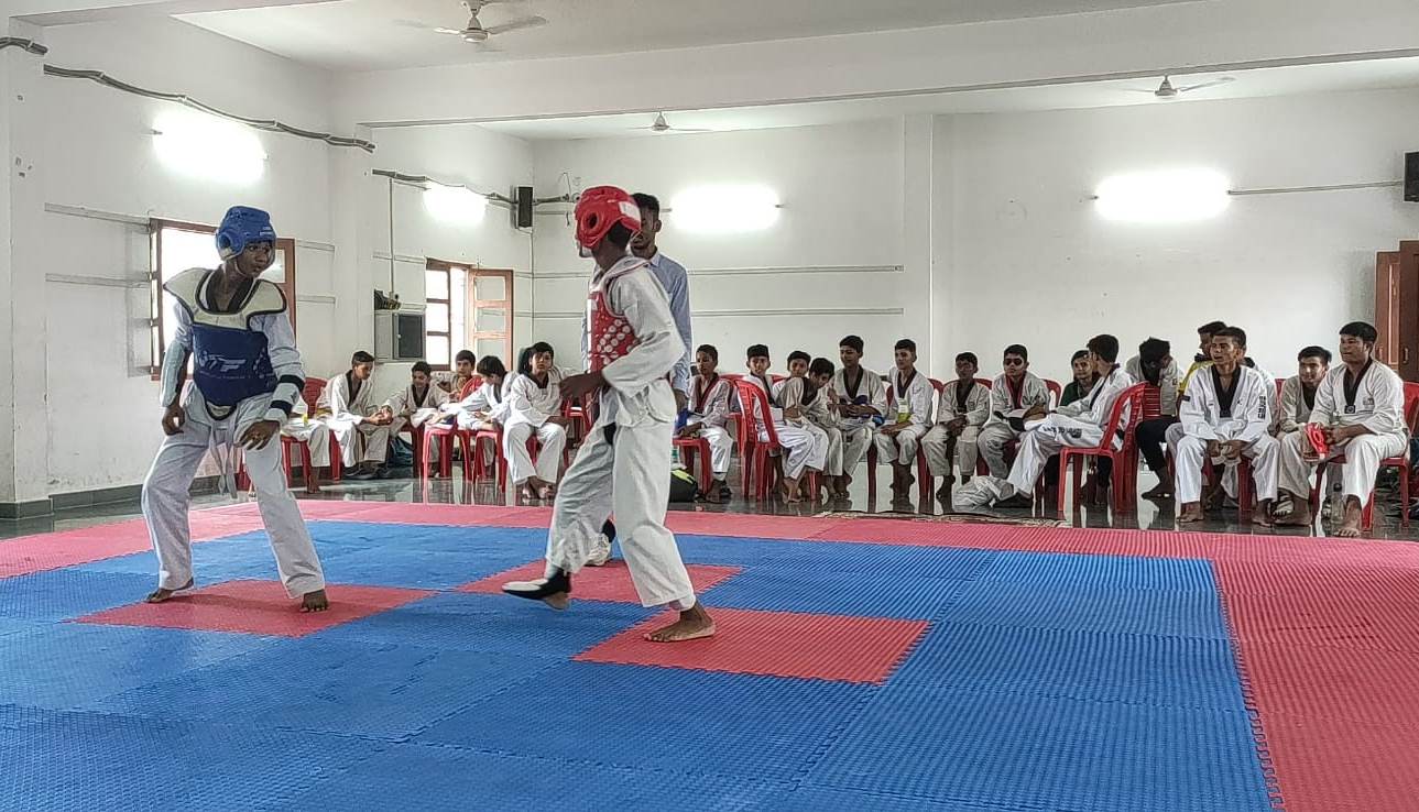 English Debate Competition